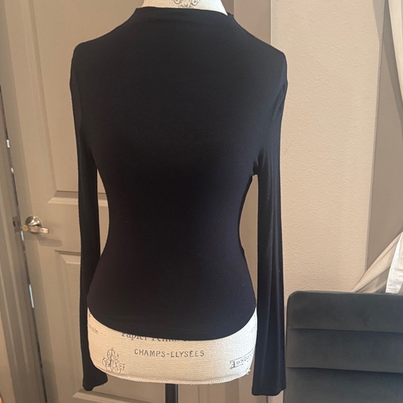 Lilyful Elegant Black Long Sleeve Top Mock Neck Classic Women’s Shirt Small - Picture 2 of 7